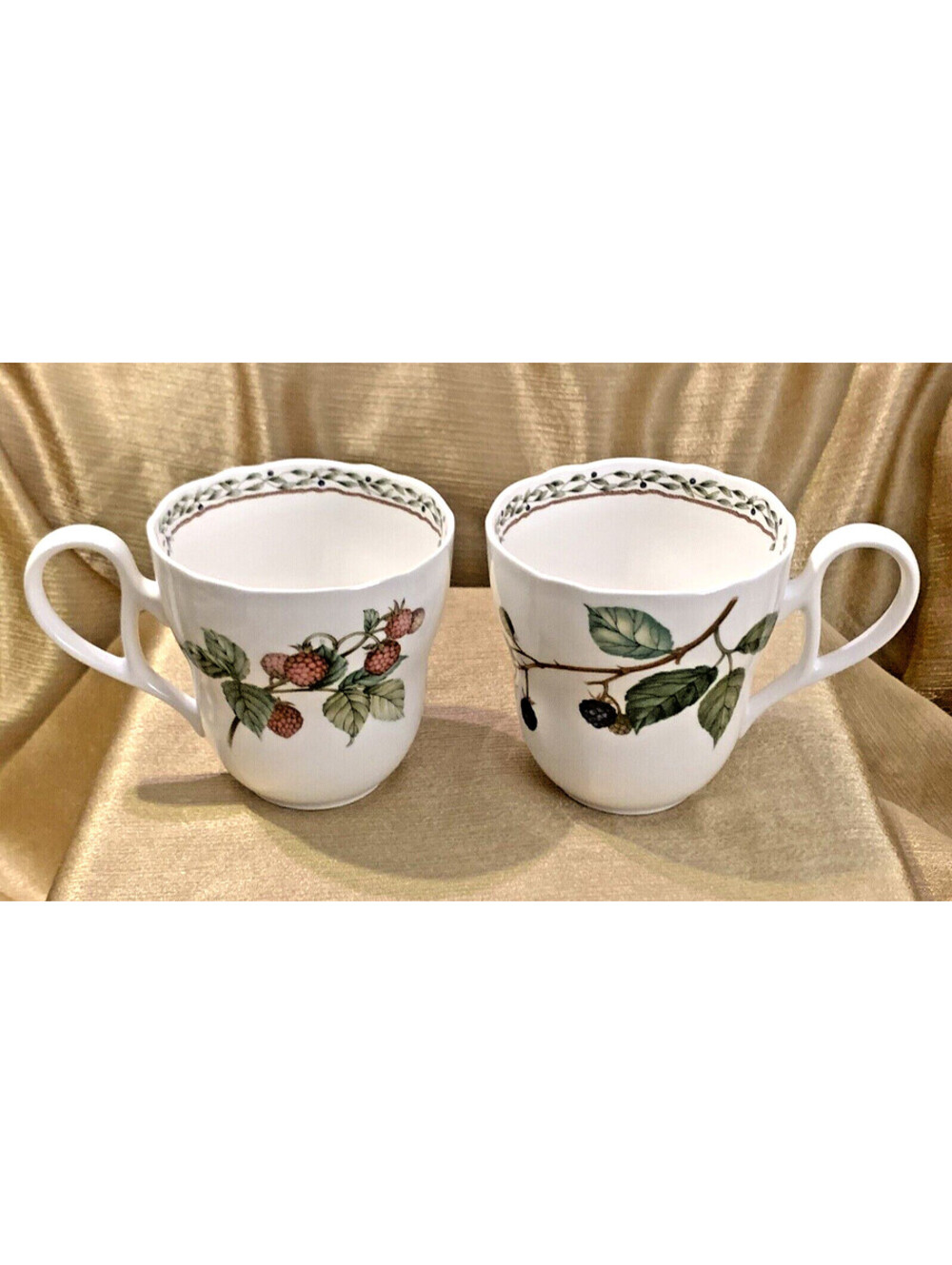 RARE Noritake Royal Orchard Porcelain Tea Coffee Mugs Japan 9416 MINT 3 5/8" 2pc